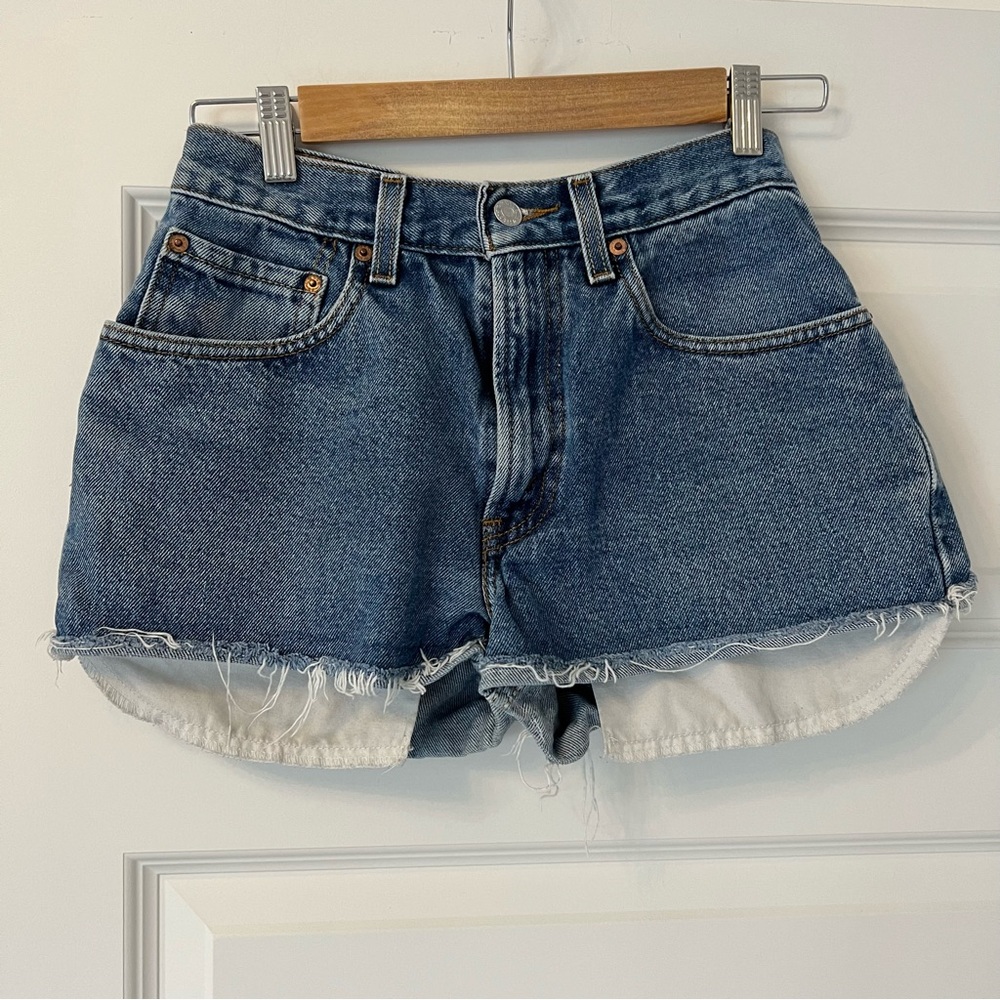 Vintage Levi’s denim jean shorts